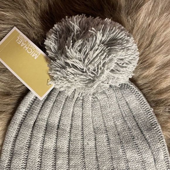 Michael Kore beanie - Picture 2 of 5